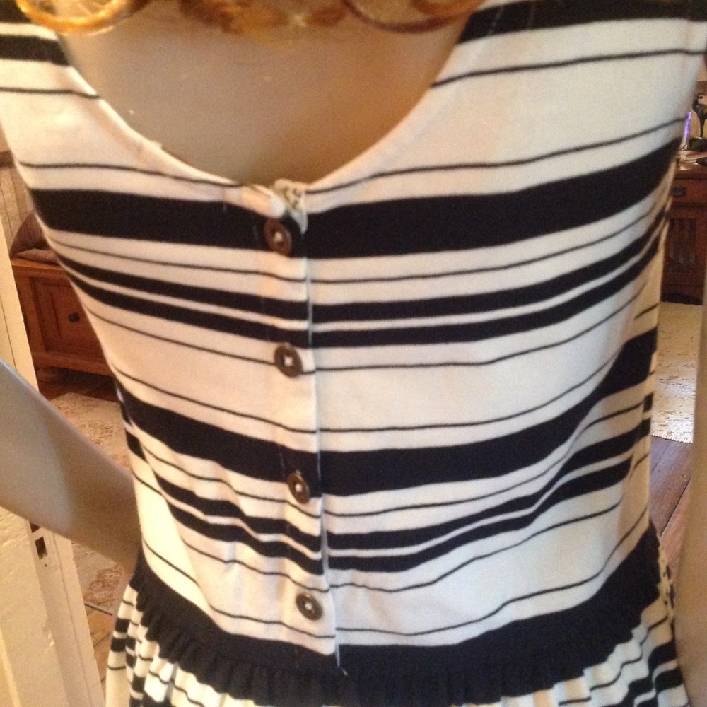 ❌ SOLD ❌. ❤️. J.CREW DRESS - Picture 3 of 4